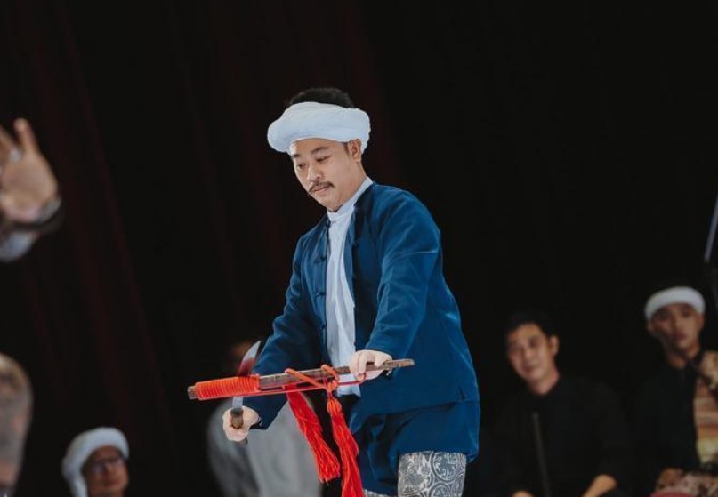 เทคโนโลยี วัฒนธรรม ประวัติศาสตร์ สู่โรงละคร “ฟ้อนเมืองเมืองฟ้อน” โดย นายพชรพล อนพัชเลิศสวัสดิ์ (สล่าพัช)