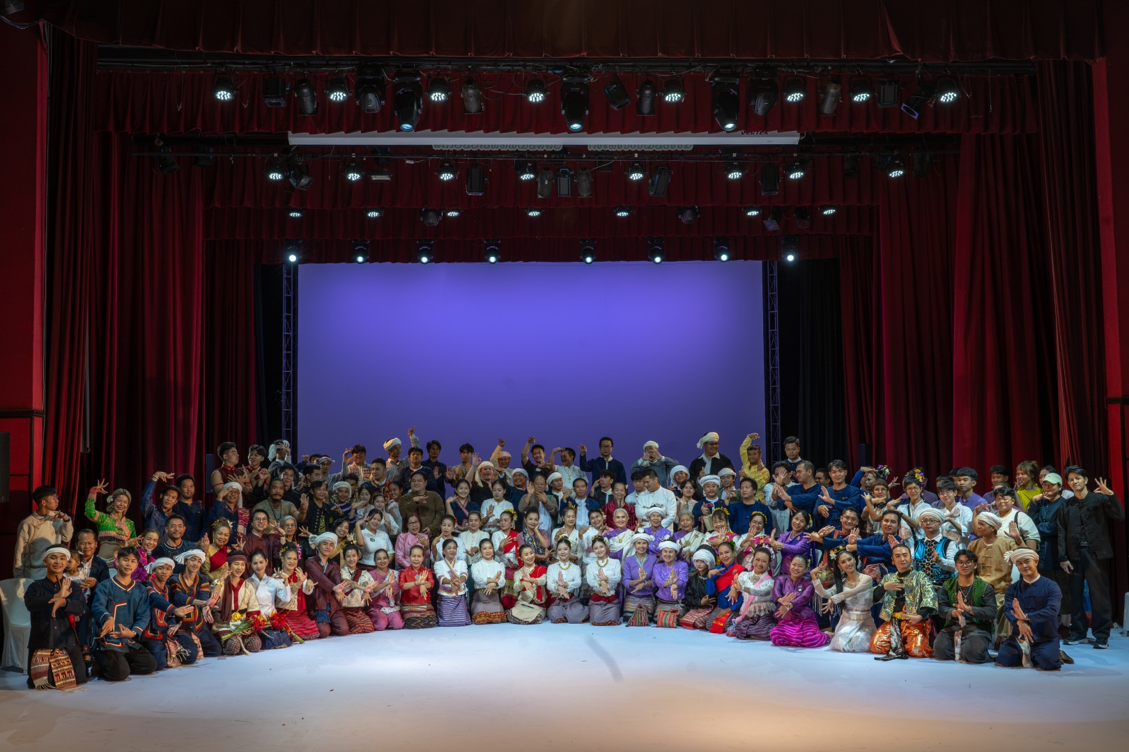 บทสรุปการดำเนินโครงการฟ้อนเมือง เมืองฟ้อน  ร้อยเรียงศิลปะการแสดงล้านนา 8 จังหวัดภาคเหนือ คณะศึกษาศาสตร์ มหาวิทยาลัยเชียงใหม่ คณะอักษรศาสตร์ จุฬาลงกรณ์มหาวิทยาลัย PKDC  และ Greater Chiang Mai โดย ผศ.ดร.ณัฐพงษ์ ปัญจบุรี
