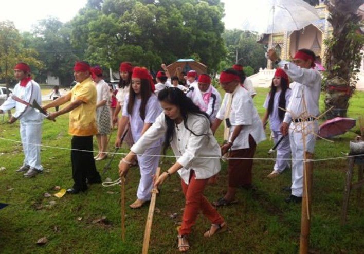 "ฟ้อนเมือง เมืองฟ้อน" โดย ครูจันทนา วงษ์คำ(ครูแมว)