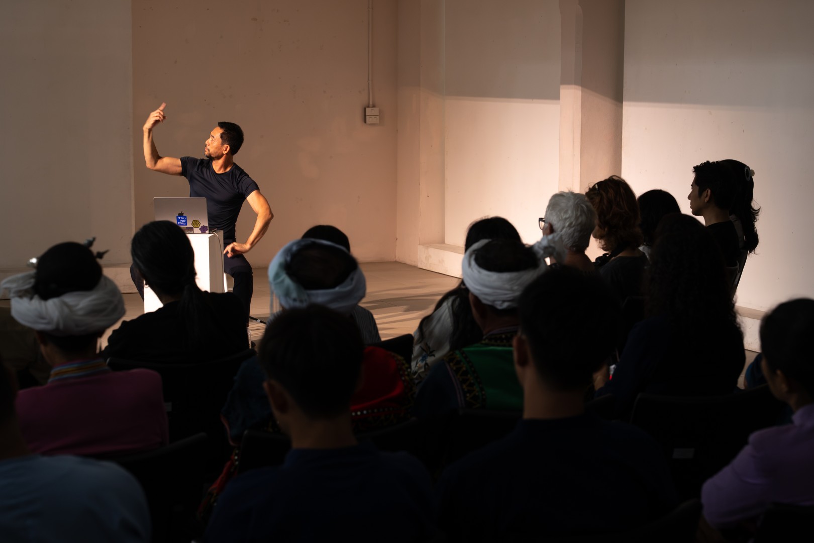 Pichet Klunchun Dance Company PKDC และ Greater Chiang Mai ภูมิใจเสนอ  "Chapter 2" by Pichet Klunchun
