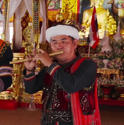 พ่อครูประเทือง กองมงกุล